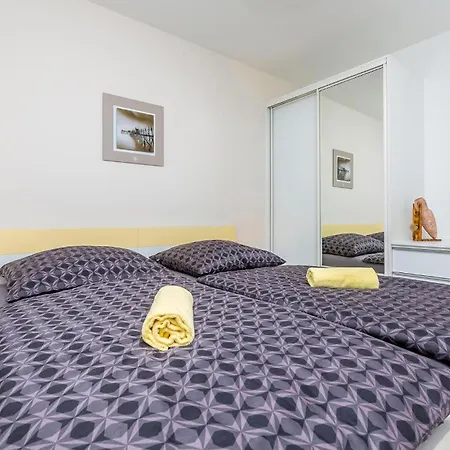 Lovely In With Sauna Ferienhaus Malinska