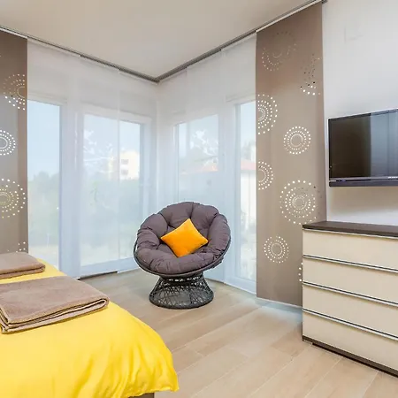 Case de vacanță Lovely In With House Sea View Malinska